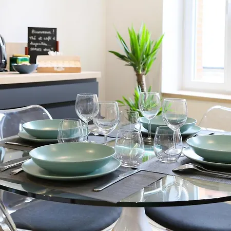 Expat Renting - Entre Piment & Violette - Saint Michel Apartment